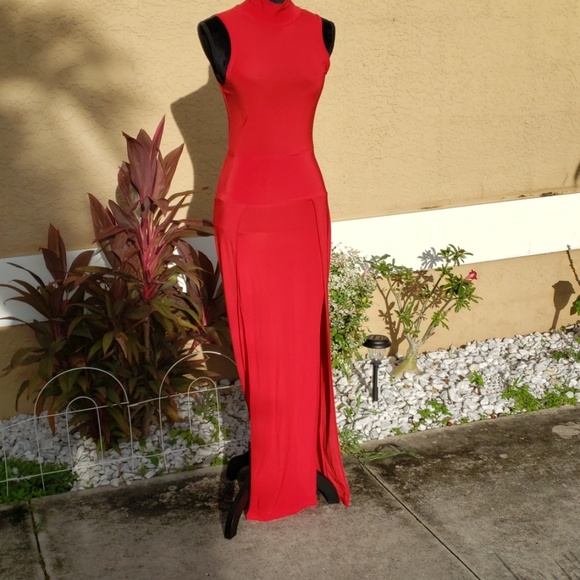 Eien USA Dresses & Skirts - 💥super sexy long red dress.